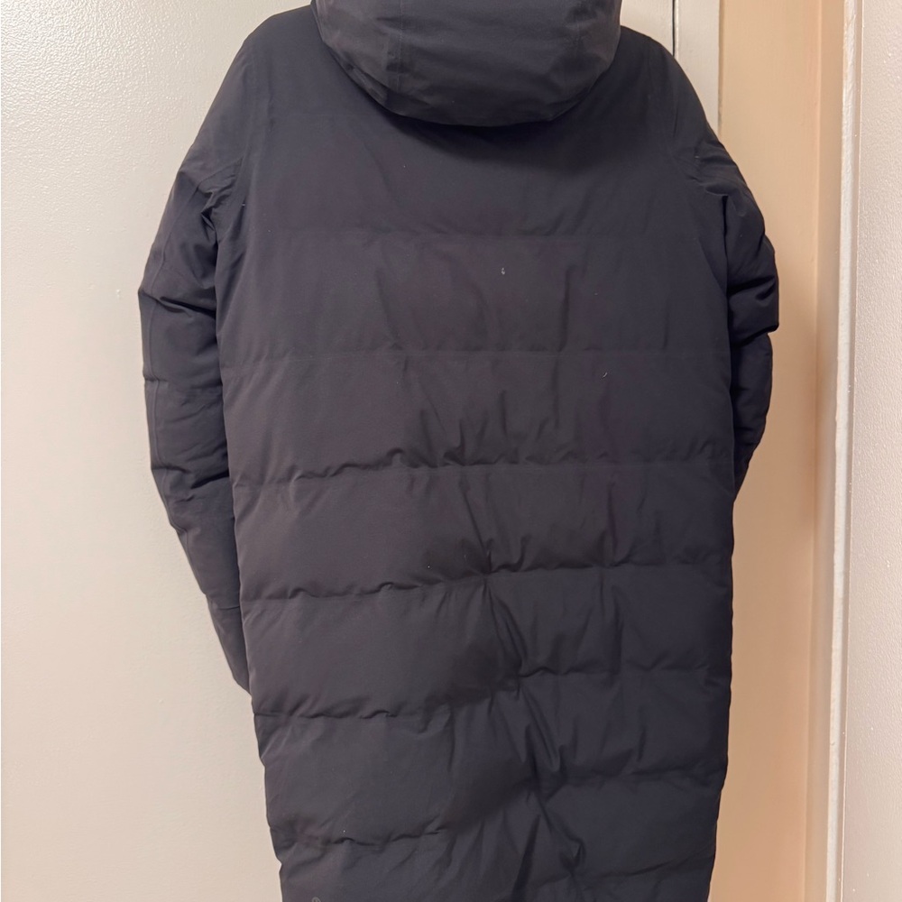 lululemon athletica Black Puffer Jacket - Picture 2 of 3